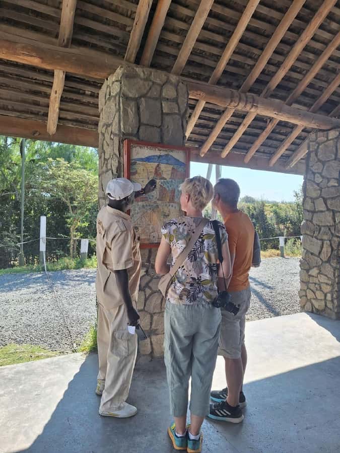 Nairobi: Lake Naivasha & Hell’s Gate National Park Day Trip - Rift Valley Viewpoint: a short stop that pays off