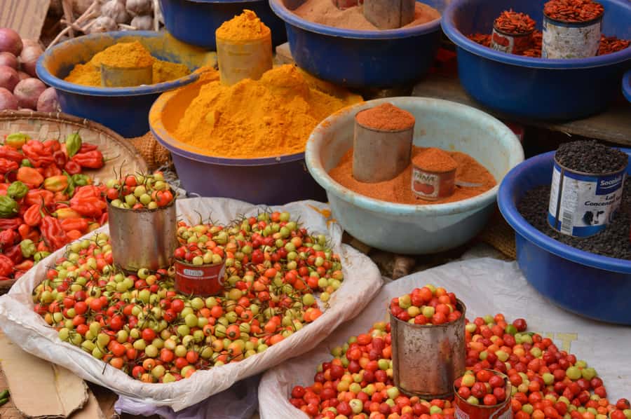 Nairobi: Maasai Market and Nairobi City Tour - Maasai Market: culture in the form of craft, shopping, and symbols