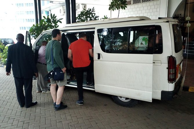Nairobi National Park Half-Day Tour; Free Wi-Fi connection - Timing, Late Starts, and Vehicle Comfort: How to Stay in Control