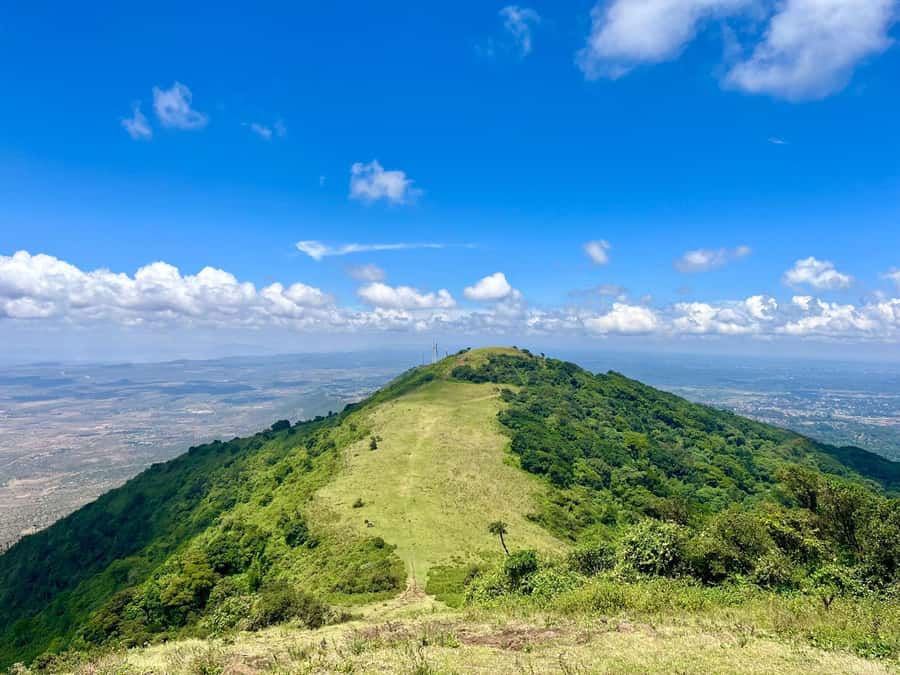 NAIROBI:Ngong Hills Day Hike,Group Tour - What to bring for a smoother hike (and fewer regrets)