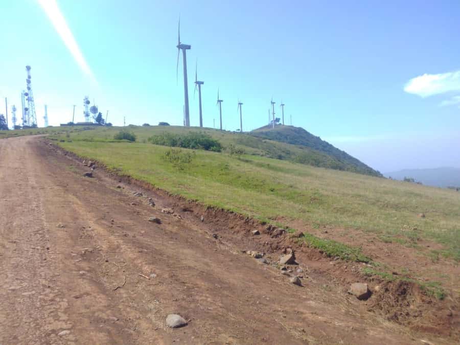 Nairobi: Ngong Hills Hiking and Zip Lining Tour - Your 3-Hour Flow: Pickup, Seven Hills Hike, Then Zip-Lining