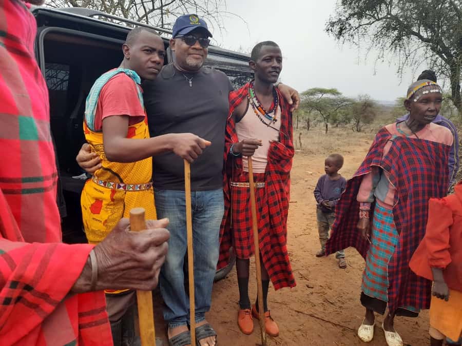 Nairobi: visit Masai cultural Village guided Tour - The welcome ceremony and 3-hour dance show: best and busiest moments