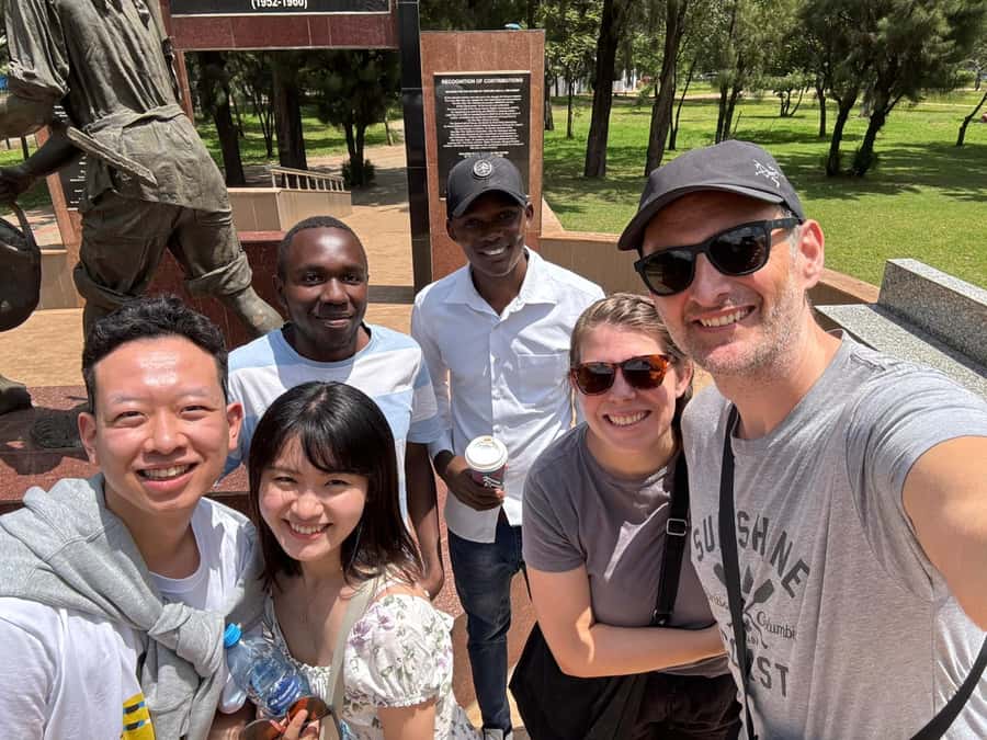 Nairobi Walking tour:Explore History Culture and Traditions - Jamia Mosque and City Market, faith and trade in the same walking route