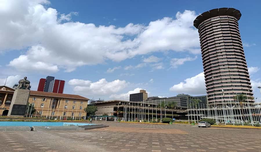 Nairobi Walking Tour, GiraffeCentre & Souvenir Shopping Tour - Kazuri Beads Factory: Souvenirs With a Craft Story