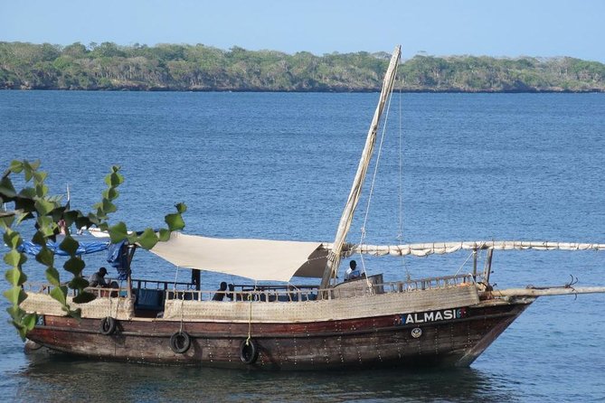 PILLI PIPA DHOW, the genuine product, snorkeling tour to Kisite Marine Park - Price and value: what is included versus extra costs