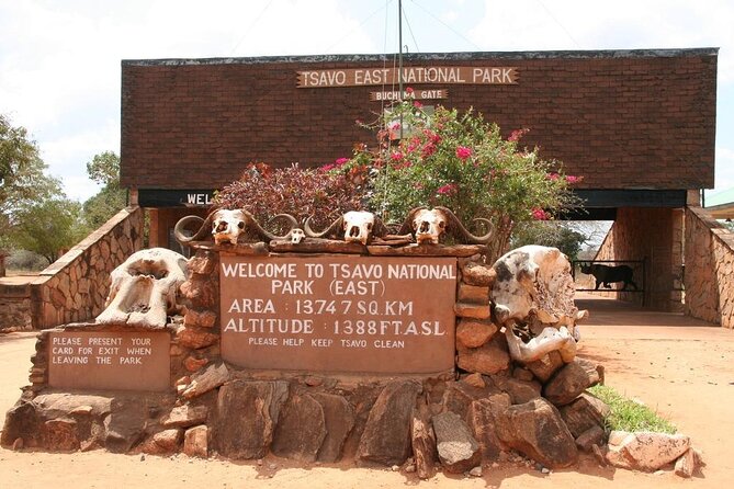 Private full day tour to Tsavo East National Park - 5:00 AM pickup and Bachuma Gate, how the day is paced