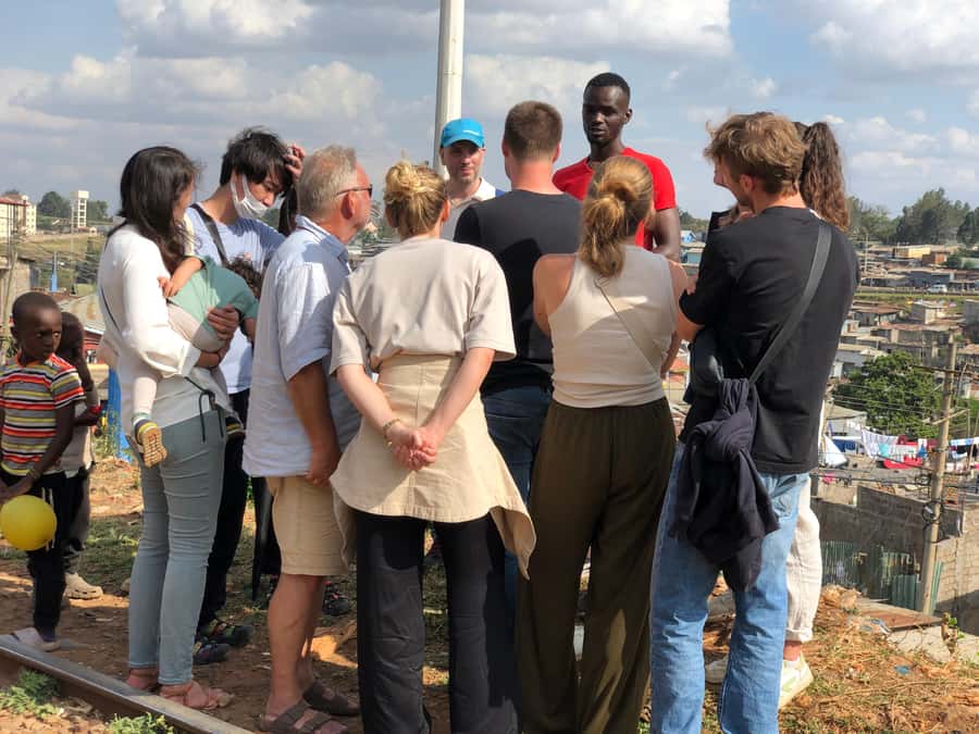 Rent a friend - Kibera context: learning without turning it into a spectacle