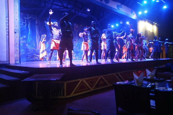 Safari Cat Dancers Show And Dinner - How the group size affects your night out