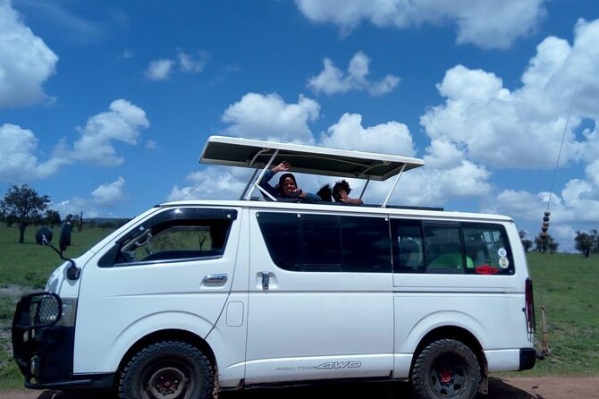 Safe Private Airport transfer in Nairobi - Name-Sign Pickup and Flight Tracking, What That Means for You