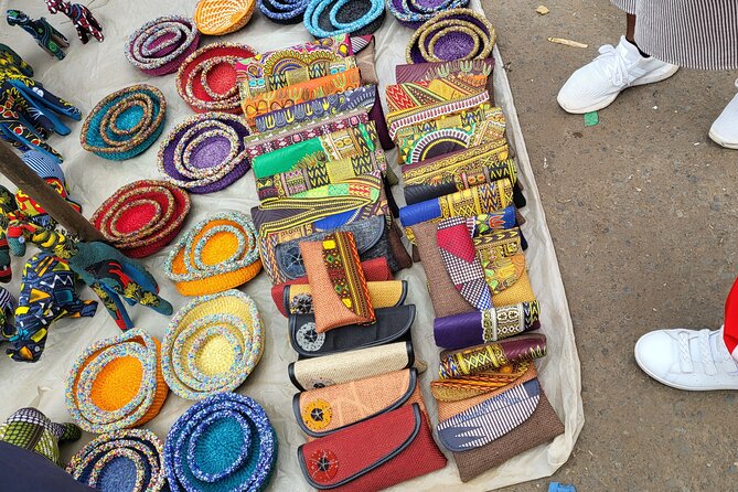 Souvenir Crafts, Fabric Shopping & Hair Braiding & City Tour - Nairobi craft and Ankara shopping, with actual city sights attached