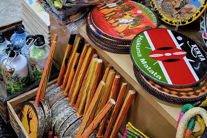 Souvenir Crafts, Fabric Shopping & Hair Braiding & City Tour - Lunch timing: easy to fit in, but you pay separately