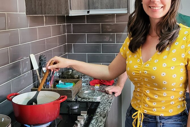 Traditional Kenyan Cooking Class & Local Market Tour - Cooking class at the home kitchen: a full Kenyan meal from scratch